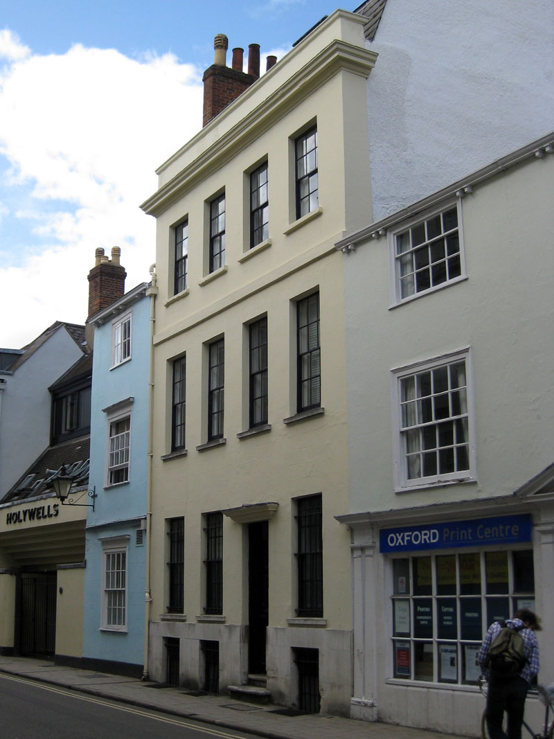 37 Holywell Street
