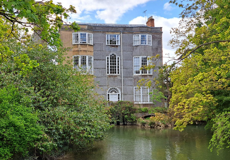 Grandpont House