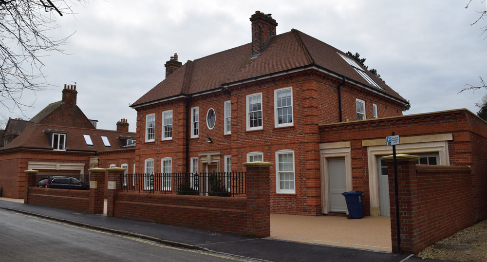 46 Hill Top Road