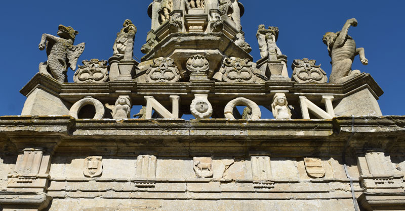 Arms on conduit