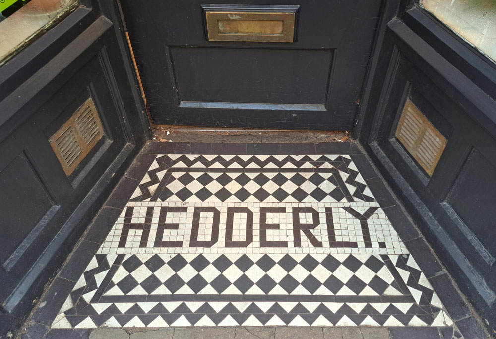 Hedderly in Turl Street