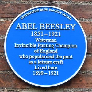 Blue plaque to Olive Gibbs