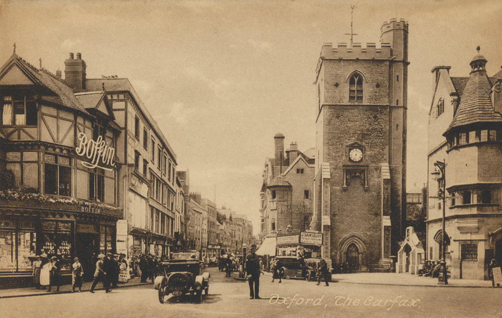 Second lamppost at Carfax