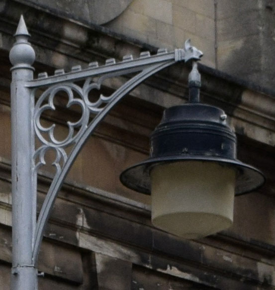 Turl Street close up