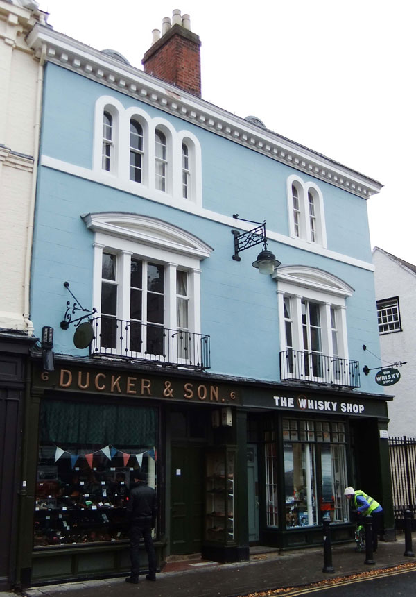 6 Turl Street