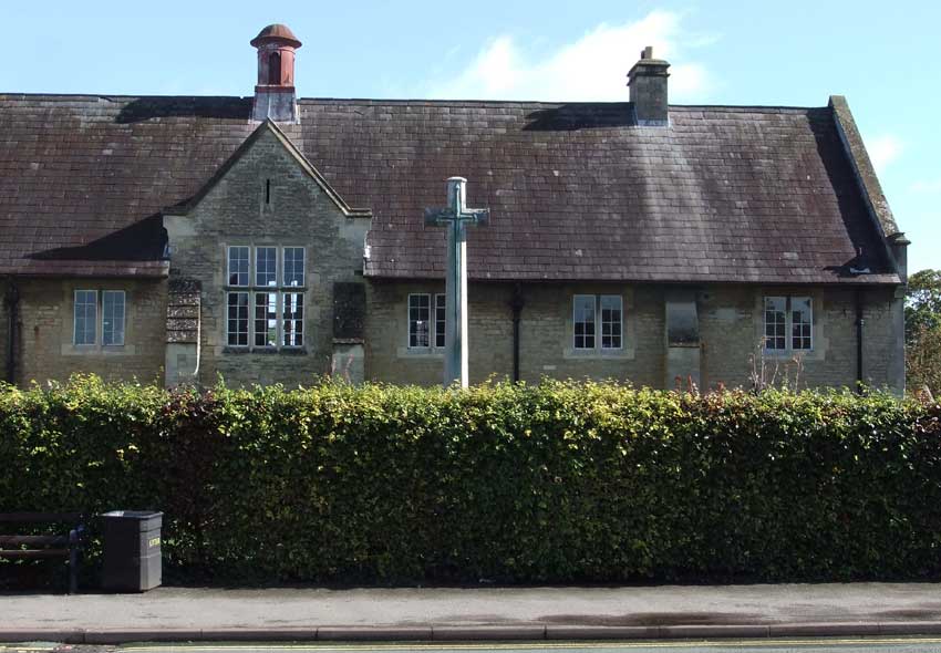 Summertown war memorial from Banbury Road