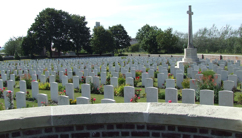Philosophe British Cemetery