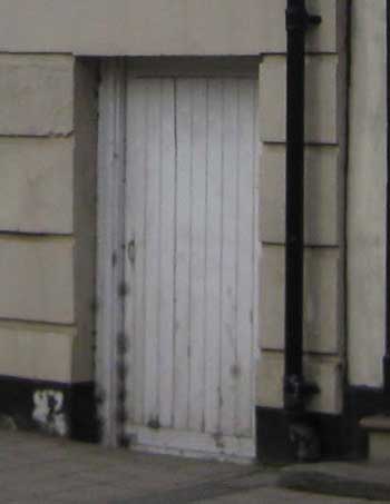 Gate to Long Wall Place