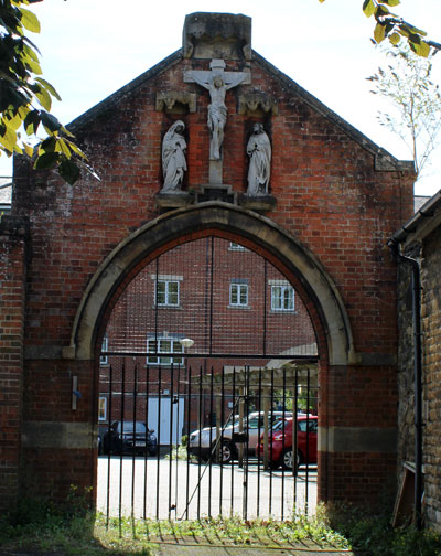 Convent arch, St Thomas's Church