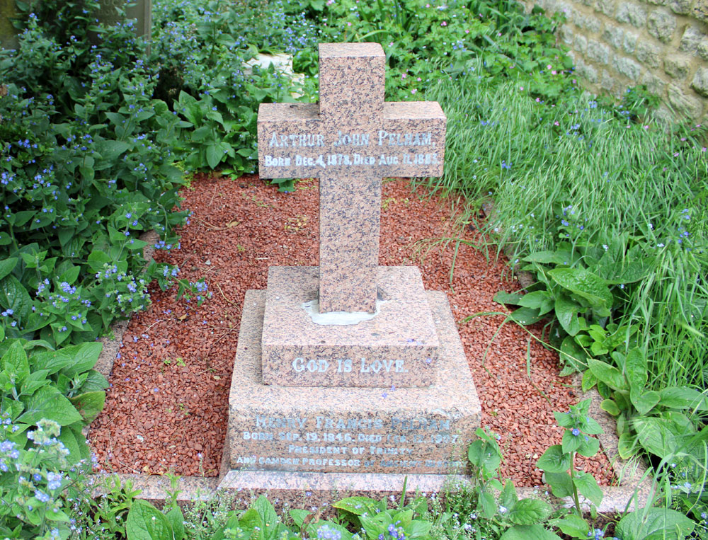 Pelham grave